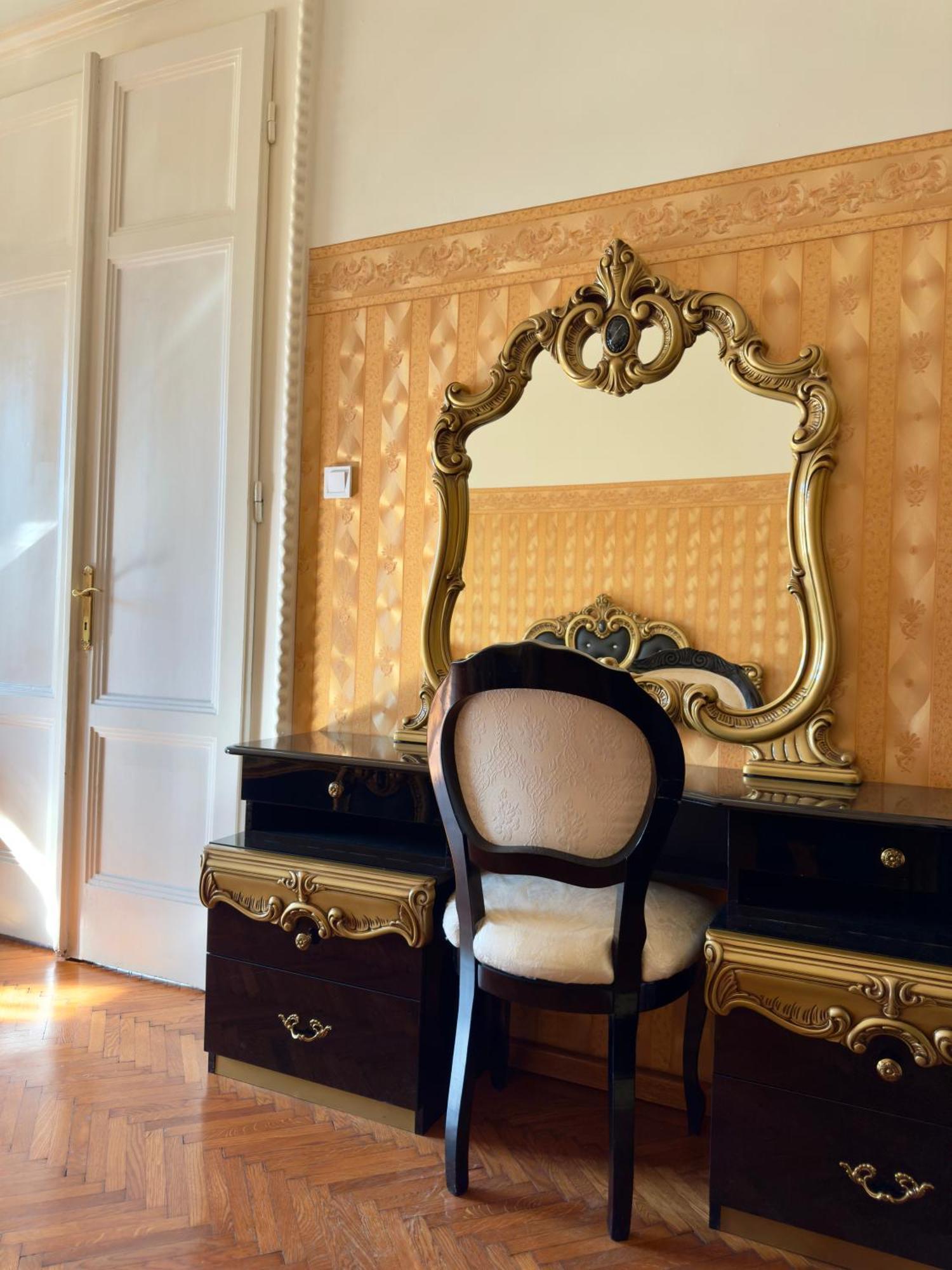Apartment Versace Luxury Budapest