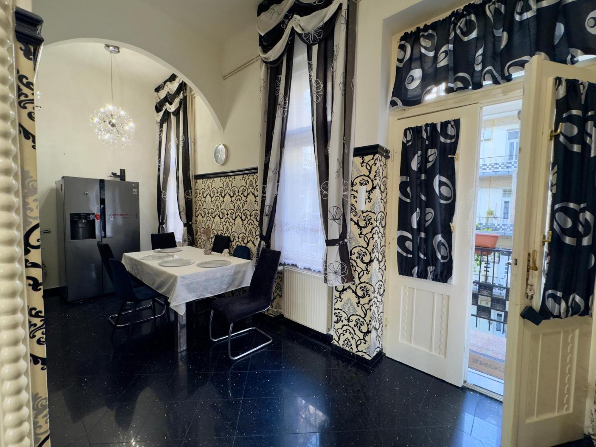 Versace Luxury Appartement Budapest